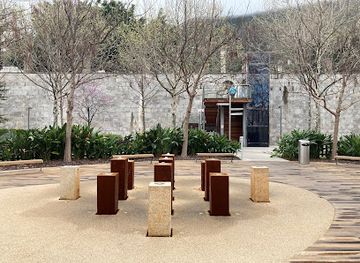 gibraltar/little-bay/attraction/fountain