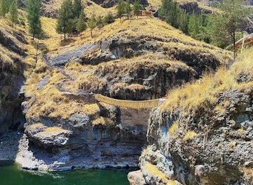 peru/cusco/attraction/qeswachaka-peru-tours-puente-inca-cusco-tours-machu-picchu