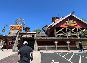 tennessee/dollywood/attraction/lost-mine-mountain-coaster-and-mini-golf