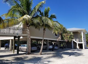 florida/sanibel-island/attraction/clinic-for-the-rehabilitation-of-wildlife-crow-visitor-education-center