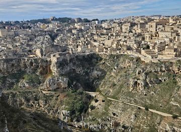 italy/matera/sassi-di-matera/attraction/belvedere-raffaele-giura-longo-storico