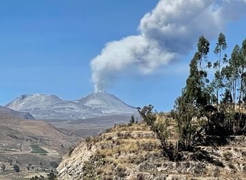peru/colca-canyon/attraction/volcan-sabancaya