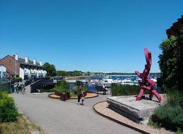 massachusetts/newburyport/attraction/newburyport-harborwalk-rail-trail