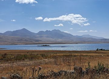 georgia/vardzia/attraction/picnic-area-by-the-lake
