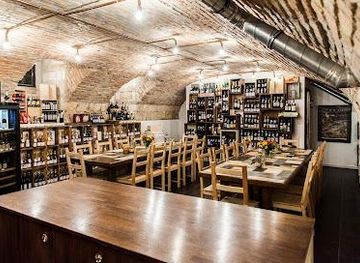 hungary/budapest/attraction/tasting-table-cellar-by-taste-hungary