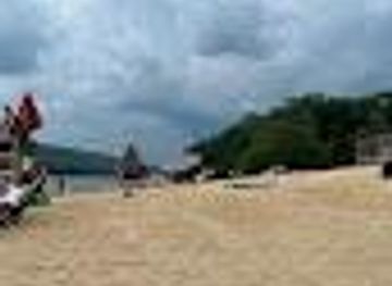 pennsylvania/allentown/attraction/mauch-chunk-lake-swimming-beach