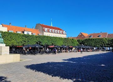 denmark/helsingor/attraction/erik-af-pommerns-mindebrond