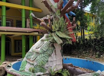 honduras/pico-bonito-national-park/attraction/estatua-de-guacamaya