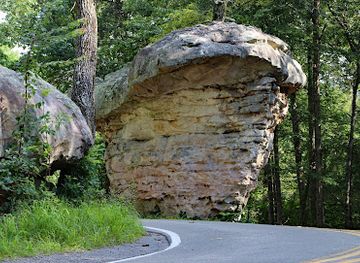 alabama/cherokee-rock-village/attraction/little-river-falls-overlook