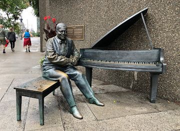 canada/ottawa-valley/attraction/oscar-peterson-statue