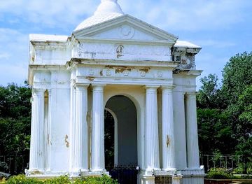 india/pondicherry/white-town/attraction/aayi-mandapam