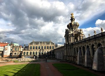 germany/dresden/altstadt/attraction/zwinger
