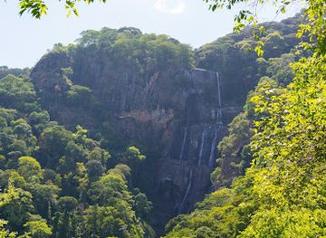 tanzania/ruaha-region/attraction/sanje-falls