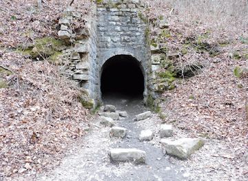 tennessee/northern-middle-tennessee/attraction/laurel-snow-state-natural-area