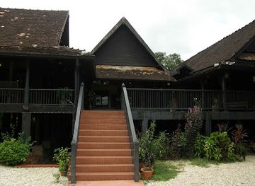 thailand/phi-pan-nam-range/attraction/baan-sao-nak