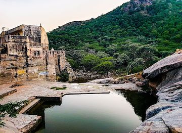 india/rajasthan/attraction/ajaypal-temple-and-picnic-spot