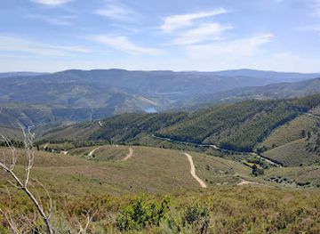 portugal/serra-da-lousa/attraction/parque-eolico-wind-farm