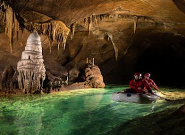 india/northeast-india/attraction/krem-liat-prah-cave