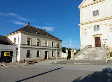 austria/burgenland/attraction/schiff-koncert-szent-miklos-templom