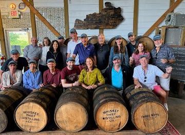 indiana/new-albany/attraction/bourbon-trail-tours