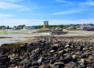 jersey/st-catherine-s-breakwater/attraction/le-hocq