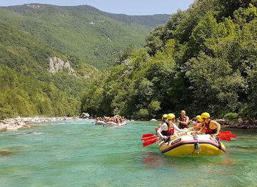 montenegro/tara-river-valley/attraction/tara-canyon-raft