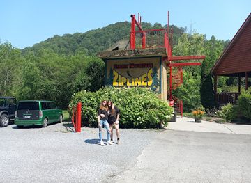 tennessee/dollywood/attraction/smoky-mountain-ziplines