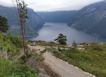 norway/geirangerfjord/attraction/ljosatra
