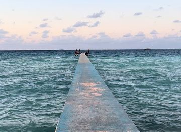 maldives/thulusdhoo-island/attraction/walkway-jetty