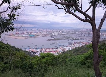 vietnam/vung-tau/attraction/fort-with-cannon