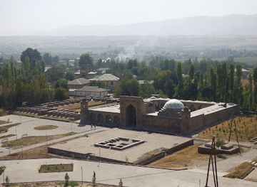 tajikistan/districts-of-republican-subordination/attraction/madrassa-i-kuhna