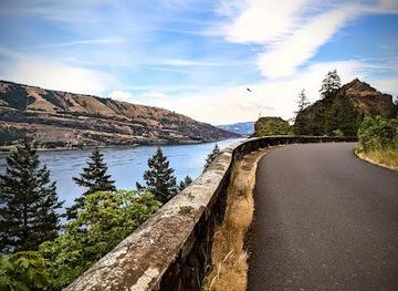 oregon/hood-river/attraction/historic-columbia-river-hwy