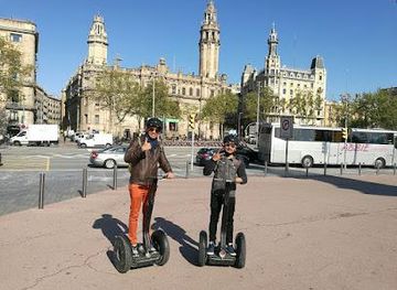 spain/barcelona/attraction/robot-city-segway-tour-and-e-scooter-rental