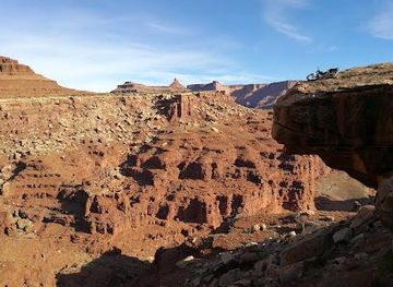 utah/canyonlands/attraction/white-rim-rd