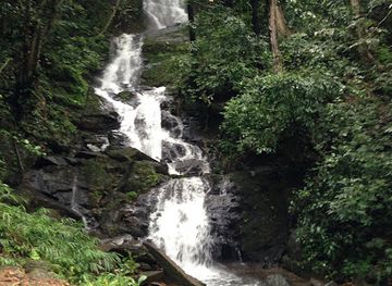 thailand/khao-sok-national-park/attraction/mae-yai-waterfall