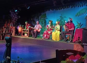 florida/daytona-beach/attraction/polynesian-fire-luau-in-daytona-beach