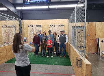 kansas/manhattan/attraction/axe-to-grind-axe-throwing-manhattan-ks