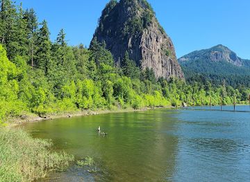washington/columbia-river-gorge/attraction/beacon-rock-state-park