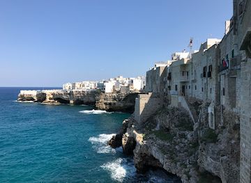 italy/apulia/attraction/grotta-dell-arcivescovado