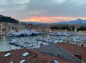 Nice Harbour