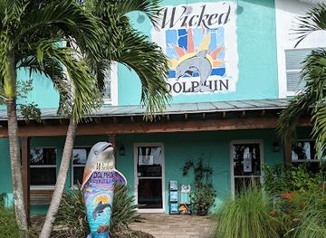 florida/cape-coral/attraction/wicked-dolphin-rum-distillery-cape-spirits-inc