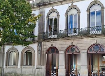 portugal/guimaraes/attraction/faculdade-de-belas-artes-da-universidade-do-porto