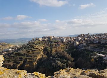 italy/sicily/attraction/castello-di-mazzarino-u-cannuni
