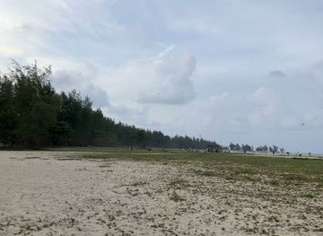 malaysia/terengganu/attraction/teluk-ketapang-beach