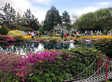 australia/canberra/parliamentary-triangle/attraction/cockington-green-gardens