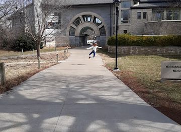 kansas/manhattan/attraction/marianna-kistler-beach-museum-of-art