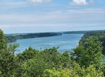 canada/niagara-peninsula/attraction/brock-s-monument
