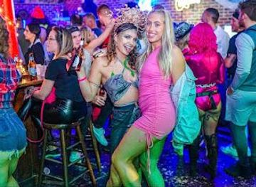 florida/clearwater/attraction/double-decker-karaoke-party-bar