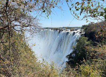 zambia/kalambo-falls-area/attraction/mosi-oa-tunya-national-park