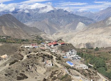 nepal/upper-mustang/attraction/guru-rinpoche-view-point